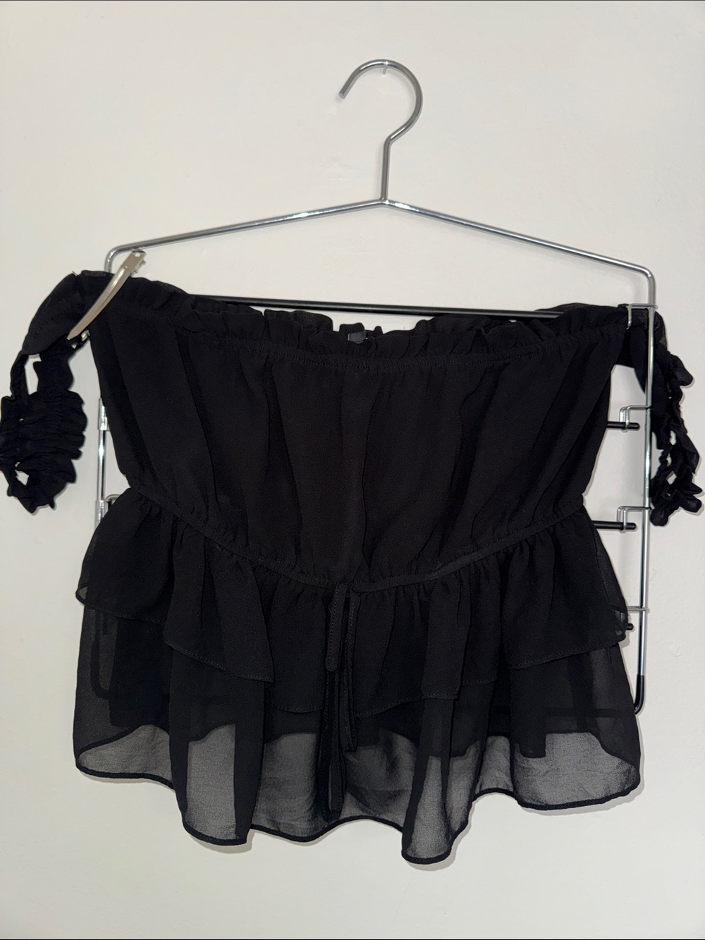 Women’s Black Off-Shoulder Ruffle Crop Top